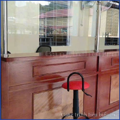 Bàn quầy giao dịch
